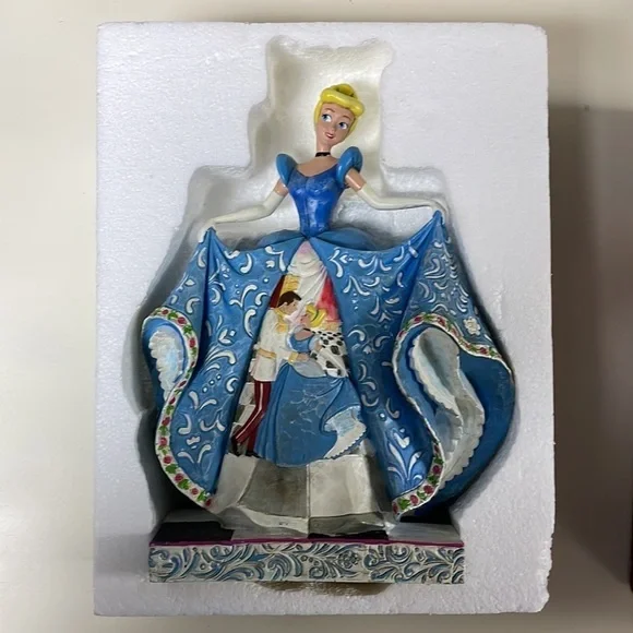 DISNEY Traditions by Jim Shore Cinderella Figurine "Romantic Waltz" (4007216) - Picture 1 of 16
